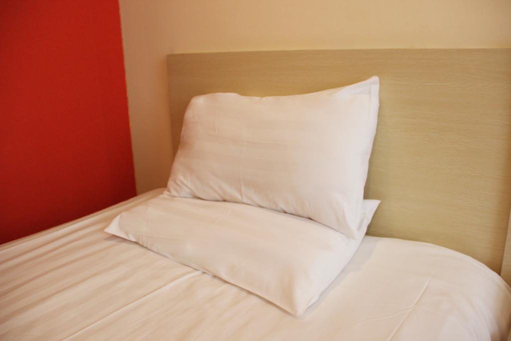 Greentree Inn Shanghai Dongming Road Subway Station Express Hotel Bagian luar foto