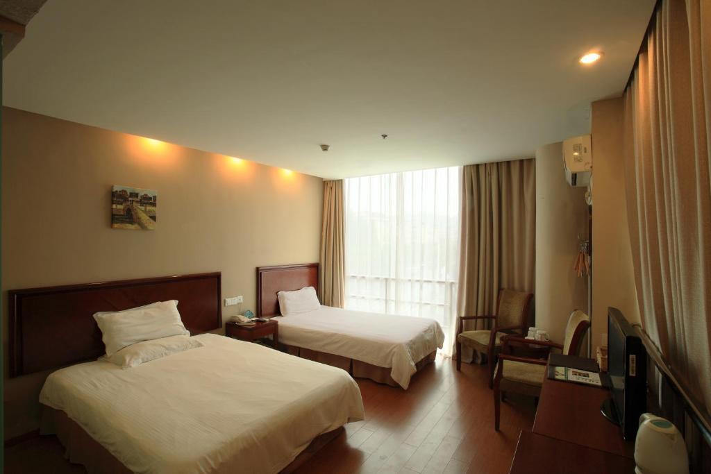 Greentree Inn Shanghai Dongming Road Subway Station Express Hotel Ruang foto