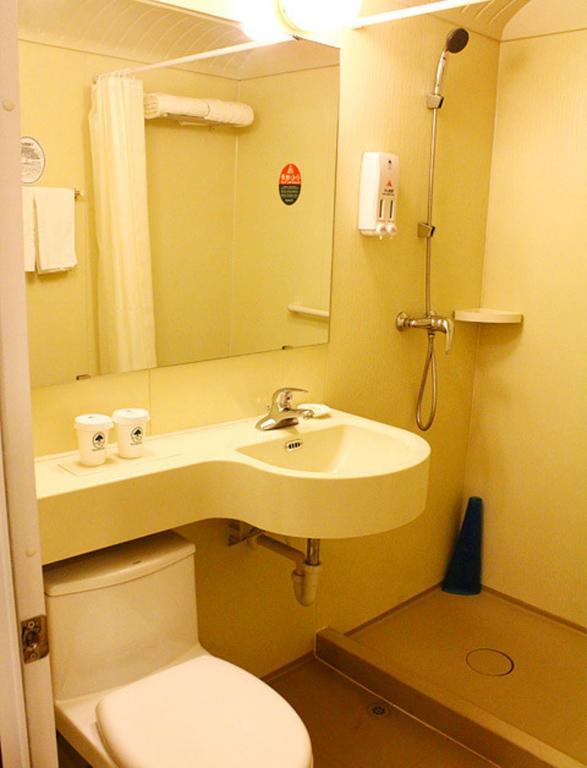 Greentree Inn Shanghai Dongming Road Subway Station Express Hotel Bagian luar foto