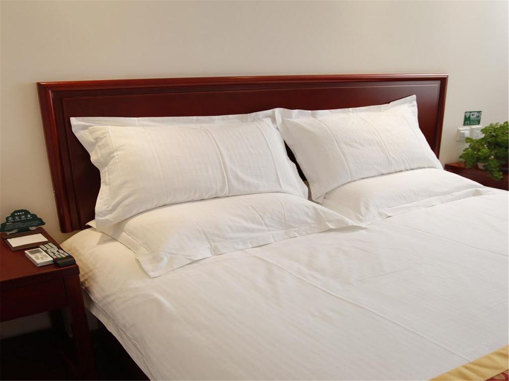 Greentree Inn Shanghai Dongming Road Subway Station Express Hotel Bagian luar foto